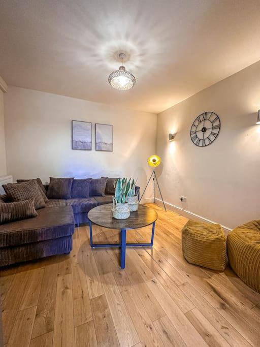 Bright & Spacious Split Level Flat In Kennington London Kültér fotó